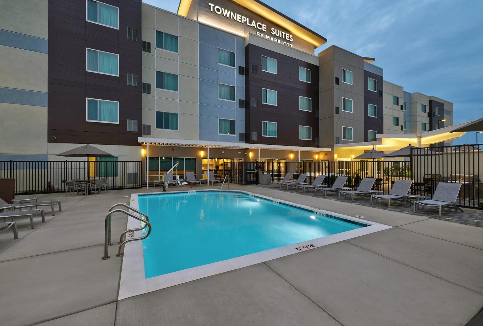 Towneplace Suites By Marriott Sacramento Elk Grove Exterior photo